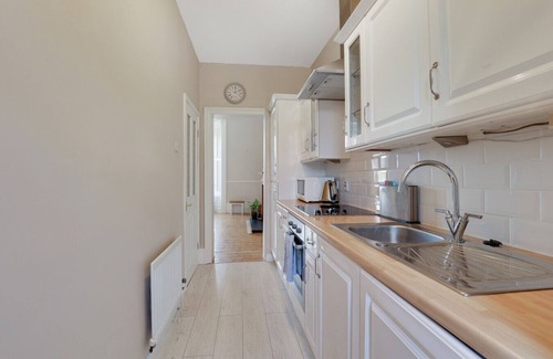 Tynemouth Apartment | Heaton House Apartment - North East Escapes