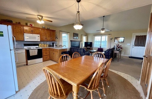 Fleetwood House | Heaven Bound - Todd, NC