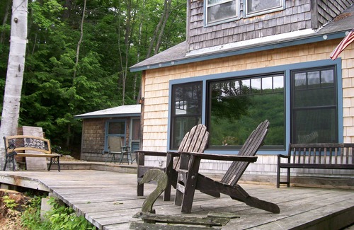 Canaan House | Heaven on Earth, Tranquil, Private 4 Bedroom Waterfront home on Goose Pond Lake