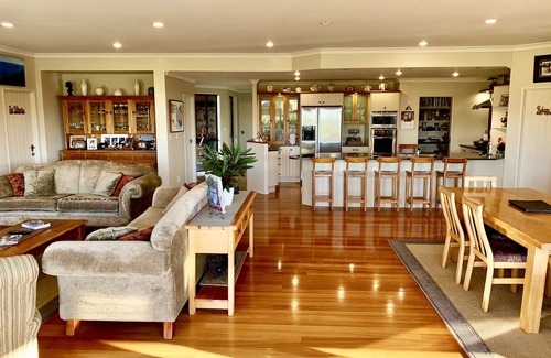 Bombay Bed & Breakfast | Heaven's Rest B&B