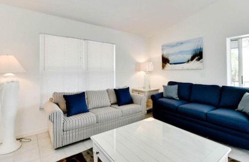 Anna Maria House | Heavenly Holly