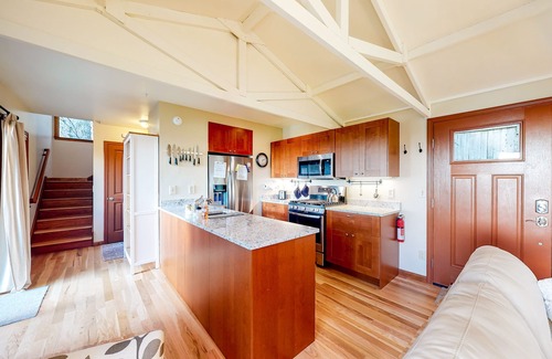 Otis Cabin | Heavenly Ocean/River View Home w/Deck, Serene Surroundings, & Free WiFi