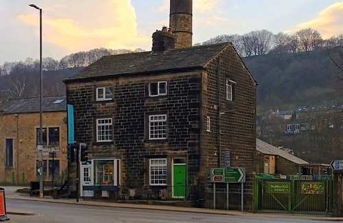 Wadsworth House | Hebden Bridge - House - Sleeps 8 - Pet Friendly