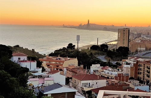 Montgat Apartment | Helena Seaview & Beach-apartment, balcony, AC, SAT-TV, high speed wifi