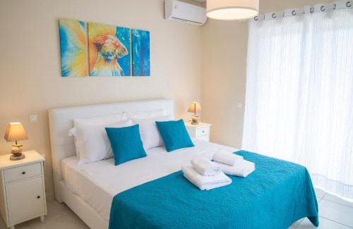 Nea Makri House | Helios: Charming beach home next to crystal waters