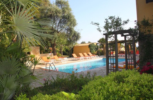 Cargese Apartment | Helios2 4/6pers -2 bedrooms - beach 5 mn walk, heated pool 28 degrees
