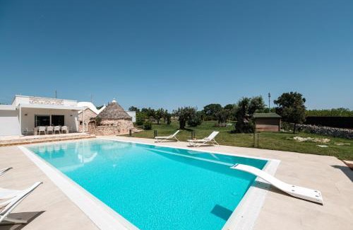 Gioia del Colle Villa | HelloAPULIA - Design Trulli Sampaolo with private pool