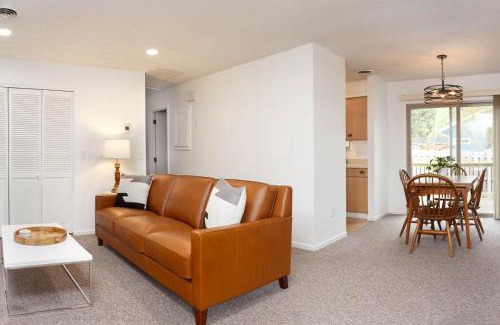 Druid Hills Apartment | Hendo Hideaway Unit B 2bed,1 bath