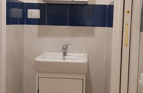 Historical Downtown Salerno Apartment | Henry's Guest House in the heart of the Historic Center of Salerno