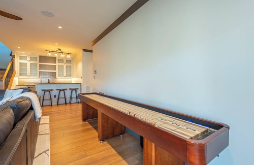 Black Mountain House | Here Comes the Sunset | Modern Luxury & Year-Round Mountain Views!