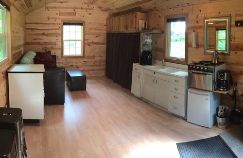 Chatfield Cabin | Heritage Hideaway- Tiny House