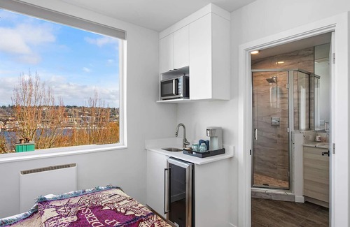 East Queen Anne Apartment | Hermione's Time-Turner Sweet Suite