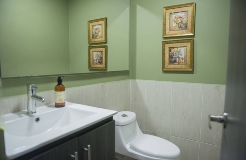 Florida Nueva House | Hermosa Casa en Laureles Cerca al Metro Estadio