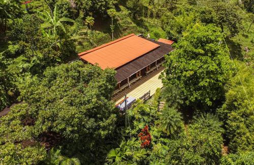 Barbosa House | Hermosa Casa y Cabañas en Barbosa, Antioquia