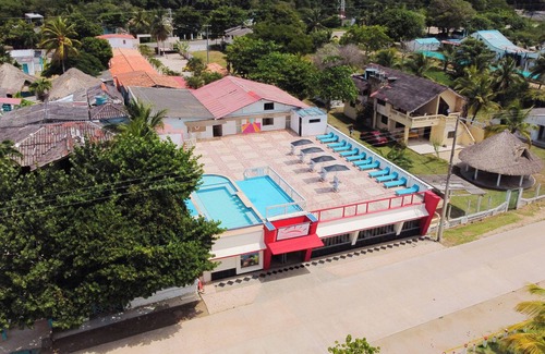 Sucre Hotel | Hermosa Habitación Estándar Familiar A Pie De Playa