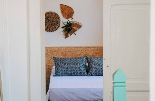 La Candelaria Hotel | Hermosa Habitacion Basica Doble En El Sector De La Candelaria - Medellin