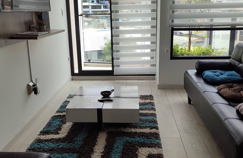 Valle de Los Chillos Apartment | Hermosa Mini Suite en la Carolina, Gym, Piscina, Cine, Cerca de Todo