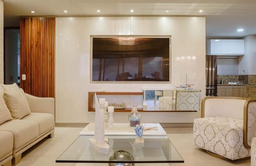 Papare Condo | Hermosas piscinas, solo a 5 minutos del mar y salida directa a centro comercial.