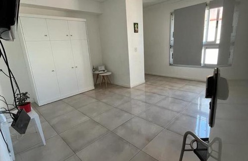 Parque Patricios Apartment | Hermoso monoambiente en edificio de categoría.