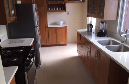 Priory House | Heroes Villa - at Richmond - Private Beach Access