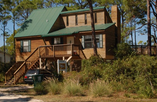 East End House | Heron Now Panoramic Bayfront Only 1.5 Blocks From Nationally Ranked Gulf Beach