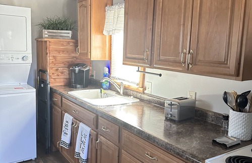 Roach Cabin | Heron's Cabin - Cute Tiny Home - Recently Reduced