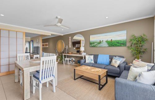Urangan Apartment | Hervey Bay 2BR 2BA Apartment in Resort on the Esplanade with 2 Pools, Spa, Gym, and Parking