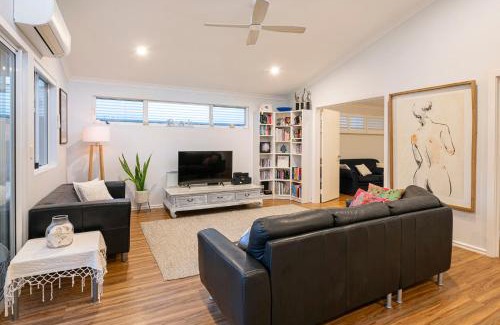 Dunsborough House | Hesperia at Old Dunsborough