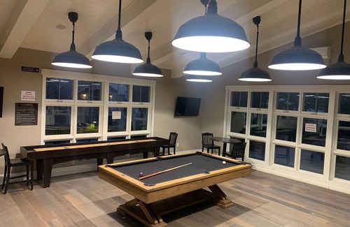 Davis House | Hi-End Three Bedroom Spacious House, 2.5 Miles from UCD