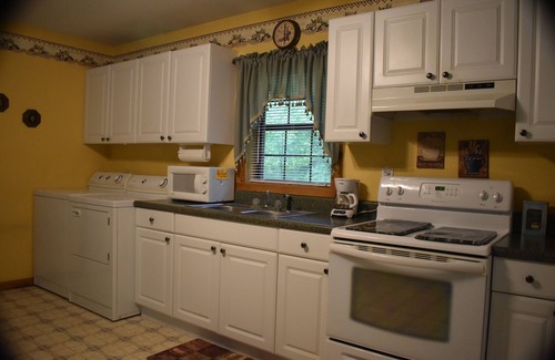 Hiawassee House | Hiawassee river cabin $ 85 per night ON THE BEAUTIFUL HIAWASSEE RIVER