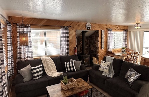 Beaver House | Hibernation Station - Unit #4 - Relax, unwind, refresh!