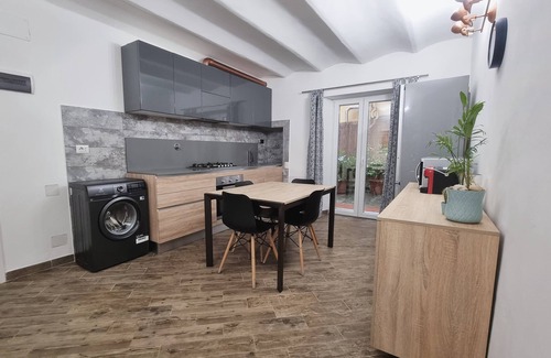 Santissima Annunziata Apartment | Hibiscus Florence Apartment. Modern apartment in the heart of Florence