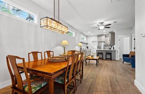 Tarpon Springs House | Hibiscus Hideaway
