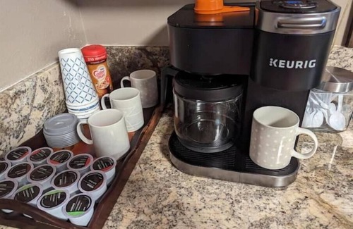 Hemphill House | Hickory Hill Hideaway