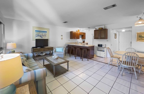 Seagrove Beach Condo | Hidden Beach Villas - 111 - Studio villa by RedAwning