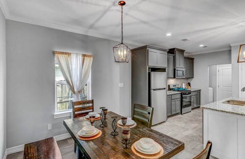 Beaumont House | Hidden Gem Chef Kit Wheelchair Acc Free Parking!