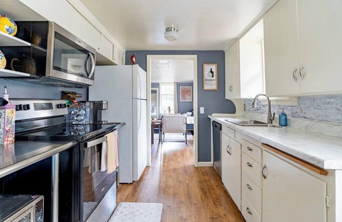 Downtown House | Hidden gem in vibrant downtown Redmond mins/from Microsoft Marymoor,Woodinville