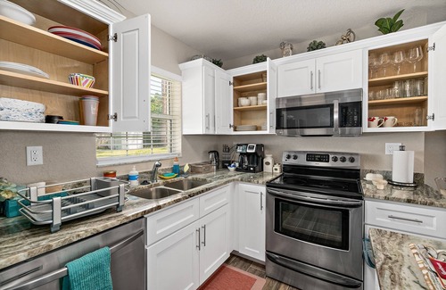 Merritt Island House | Hidden gem just a drive from the beach and village