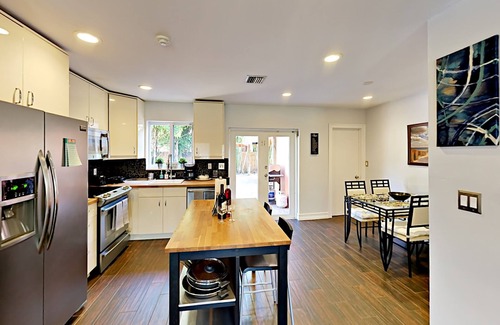 River Oaks Villa | Hidden Gem Vacation Villa w/Private Heated Pool & TikiHut
