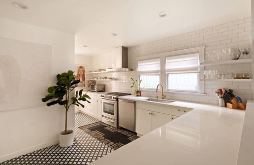 Venice House | Hidden Gem Venice Beach Villa 2mins Walk to Venice Beach & Abbot Kinney