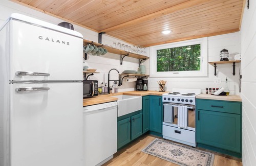 Branson Cabin | Hidden Hollow | Desirable Ozark Glamping!