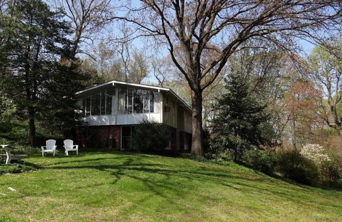 Wardour House | Hidden Treasure on Weems Creek