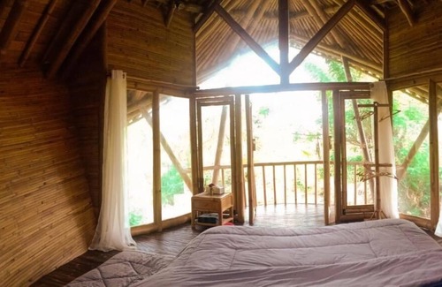 Selat House | Hide Tumbuk Bamboo by Atharva Bali