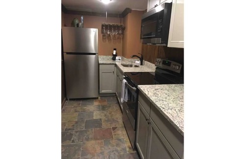 Black Mountain House | Hideaway Haven - Black Mountain