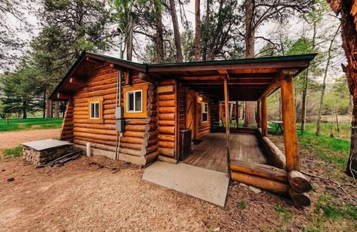 Saddlestring Cabin | Hideout Cabin, Rustic Hideout Cabin