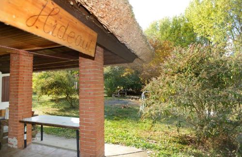 Mezotur Apartment | Hideout Homestead on the riverside Fishing&Hunting