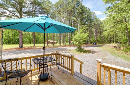 Higden Apartment | Higden Studio w/Private Deck < 1 Mi to Lake!