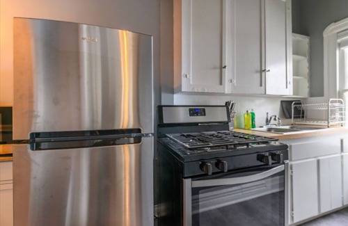 Pasadena Apartment | High Ceiling, Cozy 1BR in the Central of Pasadena, Walk to Markets and Resturant