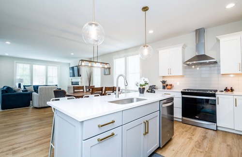 Saint Joseph House | High End Home in St Joseph, MI with Water Views & Pool! 7 night minimum.