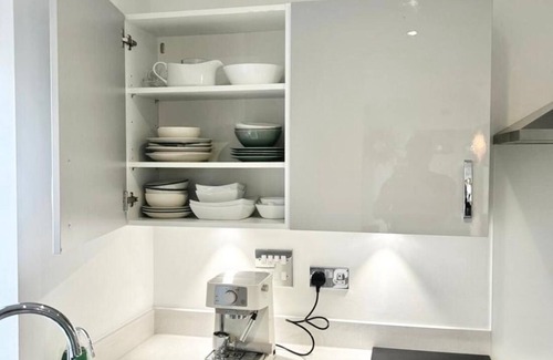 Ebbsfleet Valley House | HIGH END Spacious 4 Bed House - Free parking